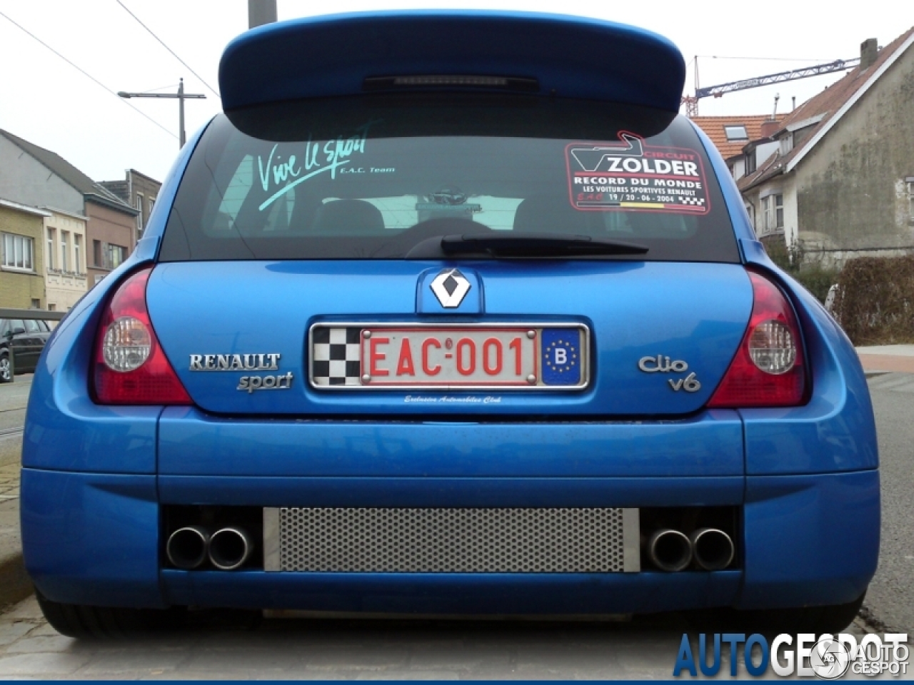 Renault Clio V6