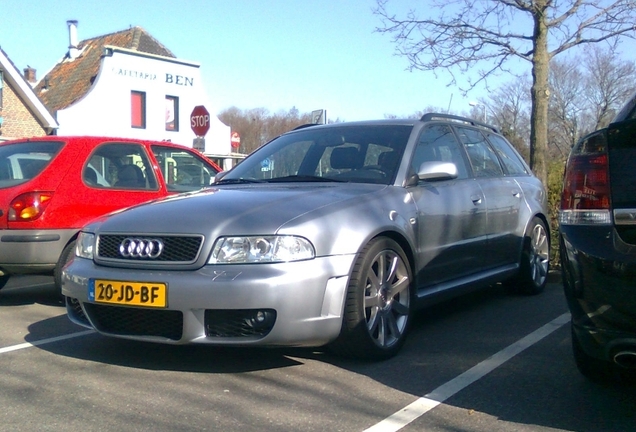 Audi RS4 Avant B5