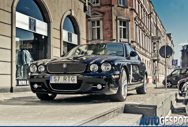 Jaguar XJR Portfolio