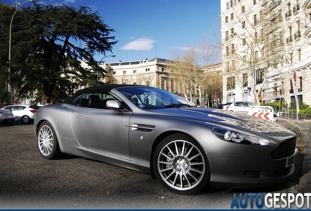 Aston Martin DB9 Volante