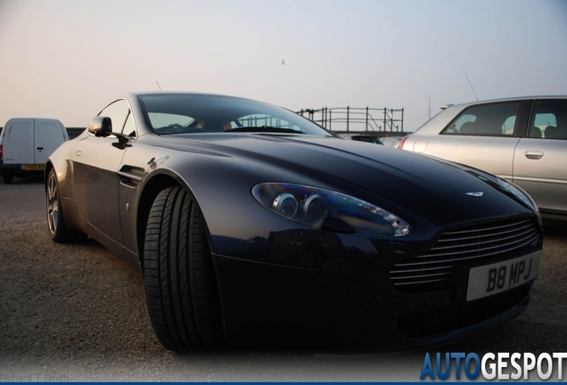 Aston Martin V8 Vantage