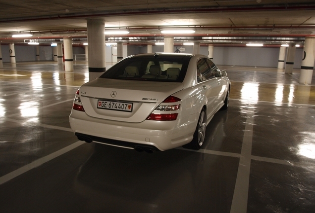 Mercedes-Benz S 63 AMG W221