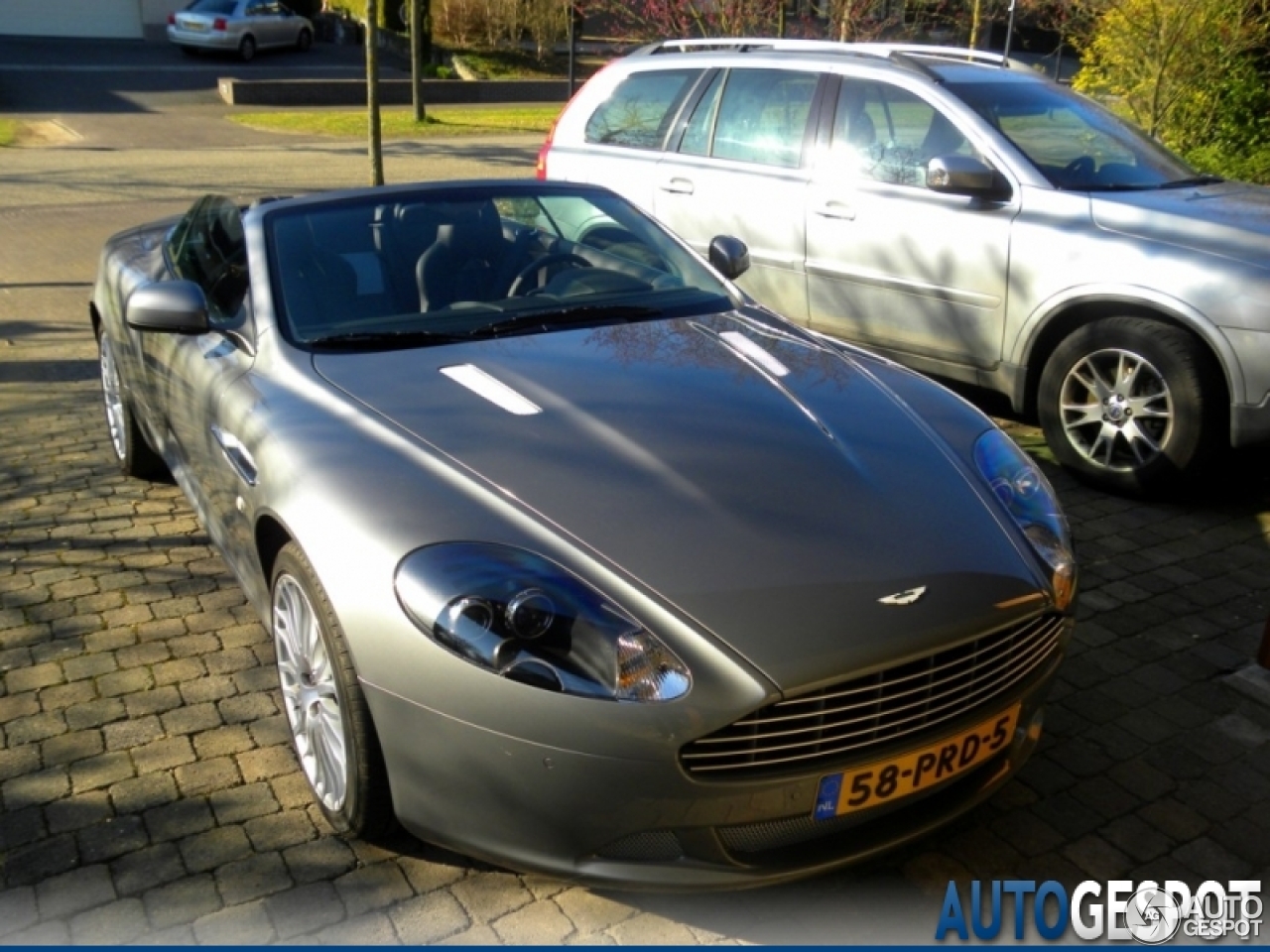 Aston Martin DB9 Volante 2010