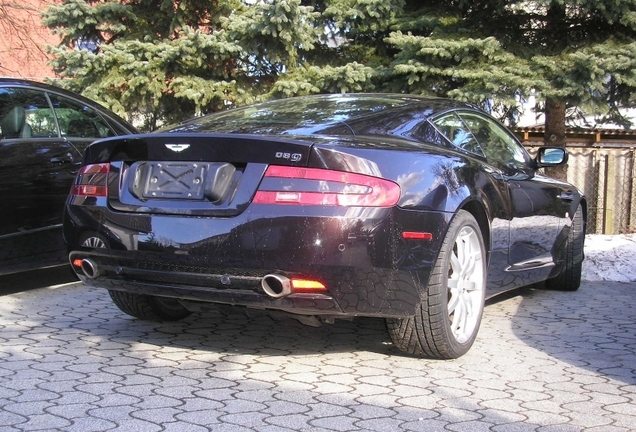 Aston Martin DB9