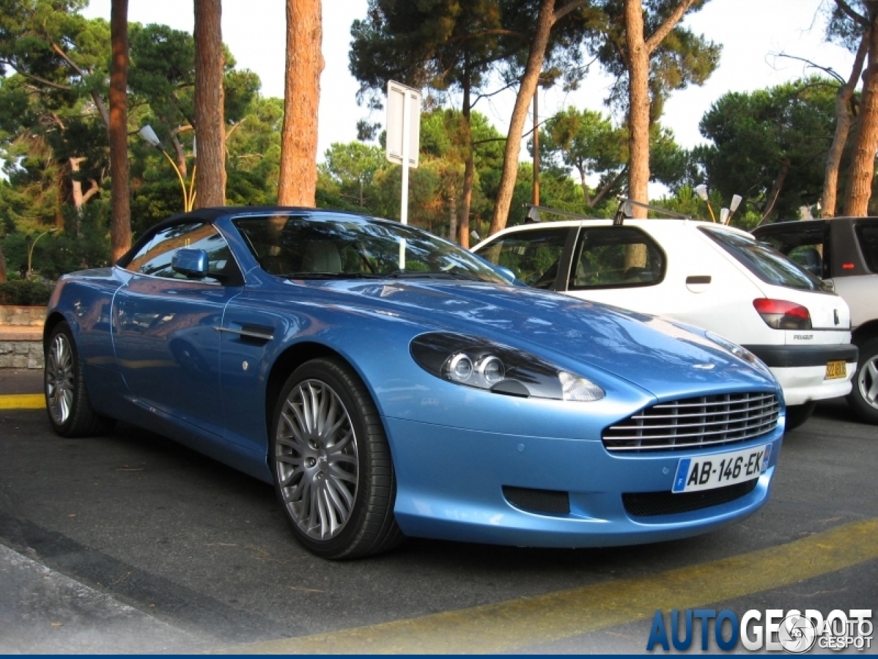 Aston Martin DB9 Volante