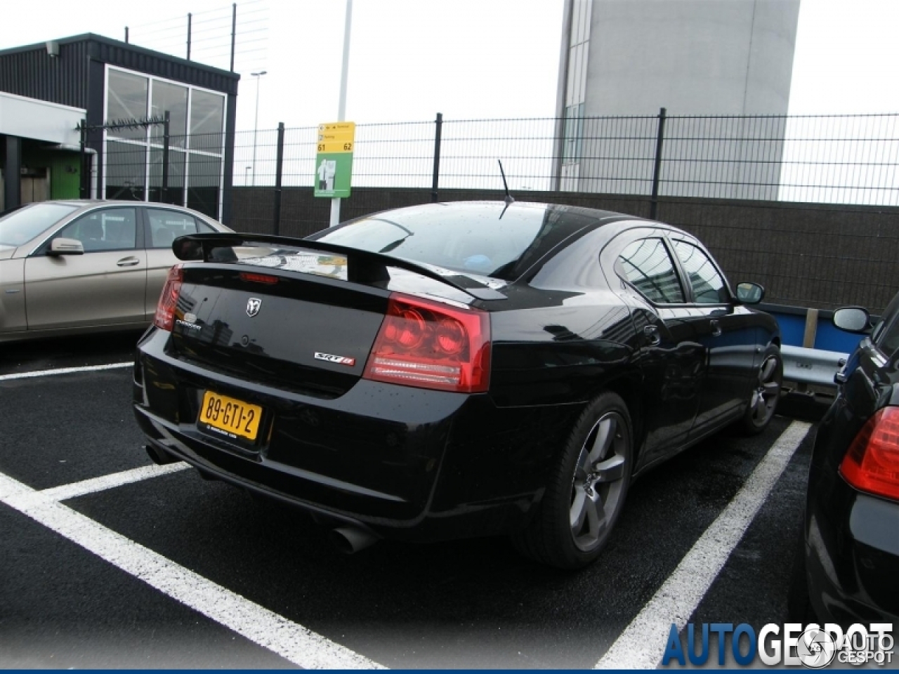 Dodge Charger SRT-8