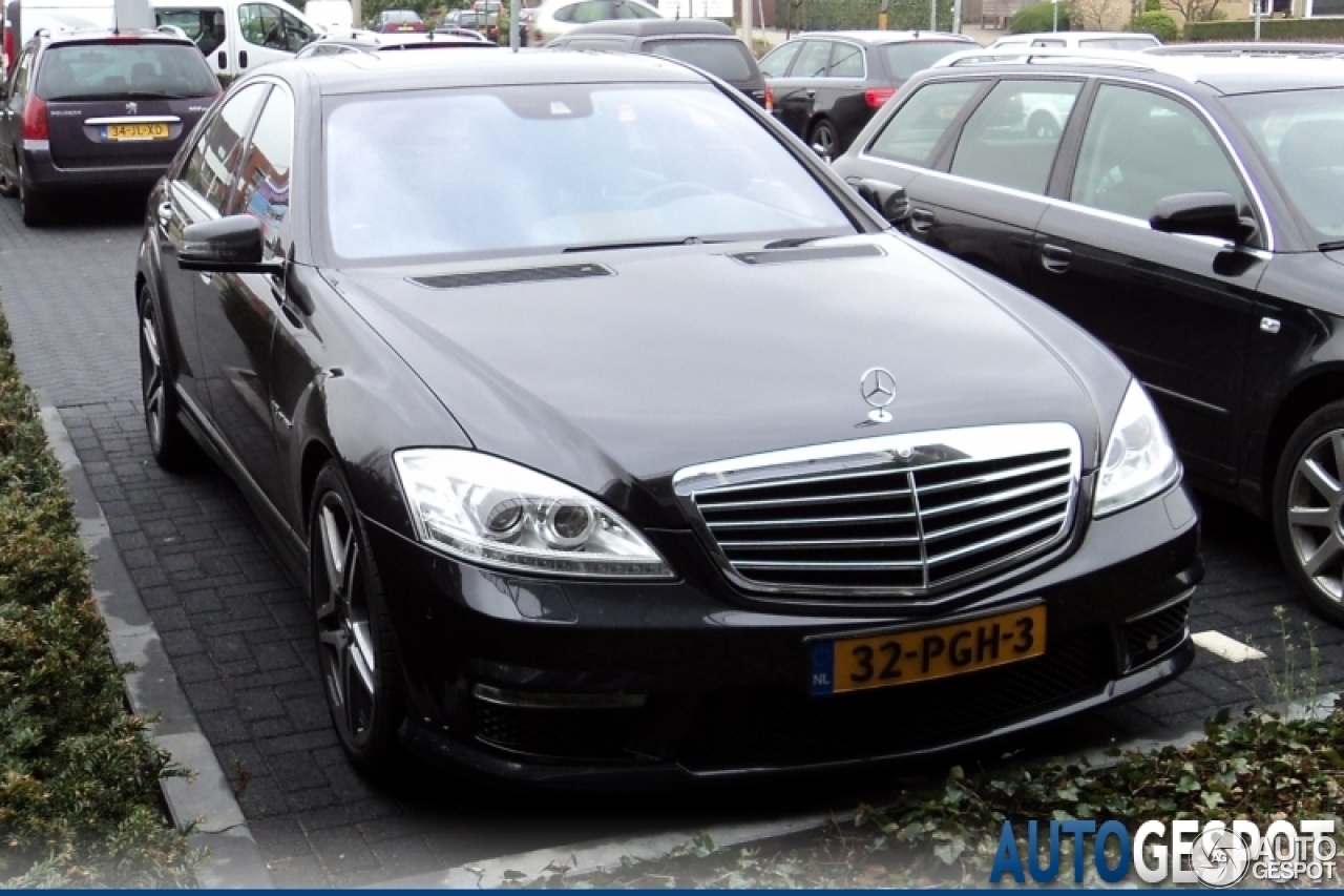 Mercedes-Benz S 63 AMG W221 2011