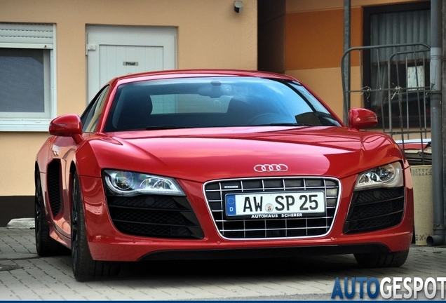 Audi R8 V10