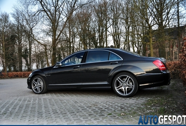 Mercedes-Benz S 63 AMG W221 2011