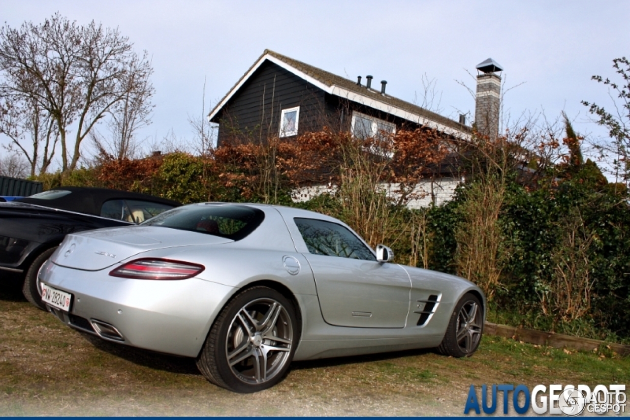 Mercedes-Benz SLS AMG