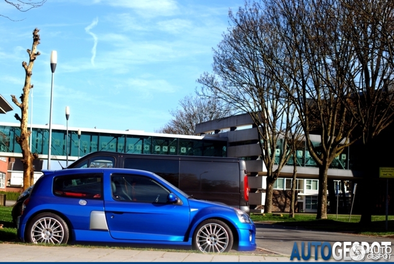 Renault Clio V6 Phase II