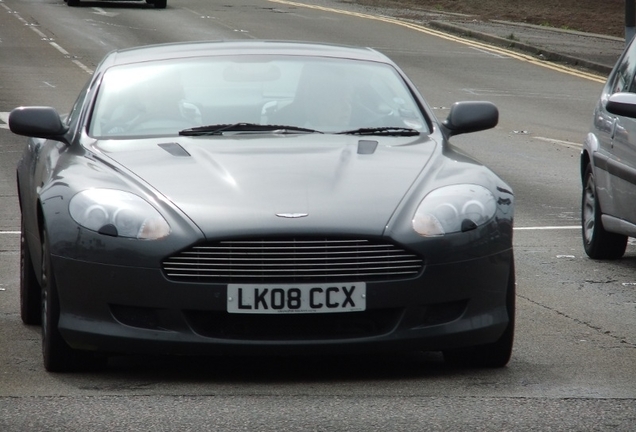 Aston Martin DB9