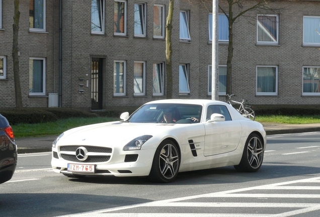 Mercedes-Benz SLS AMG