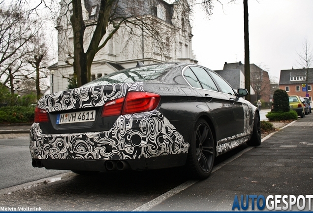 BMW M5 F10 2011