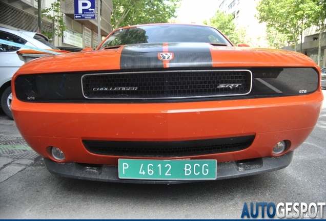 Dodge Challenger SRT-8