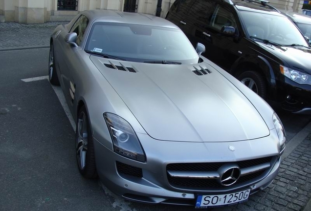 Mercedes-Benz SLS AMG