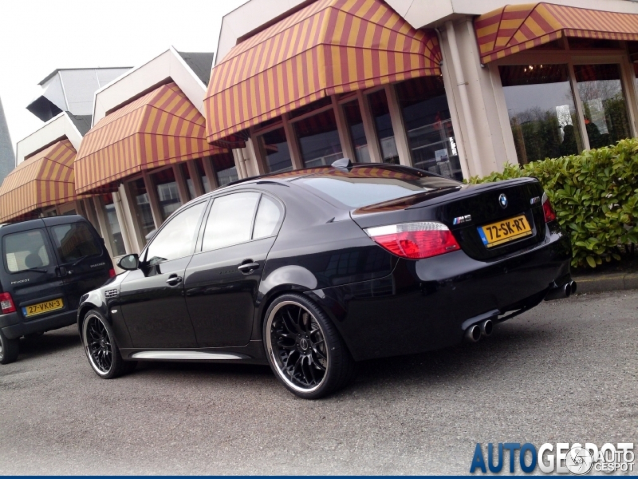 BMW M5 E60 2005