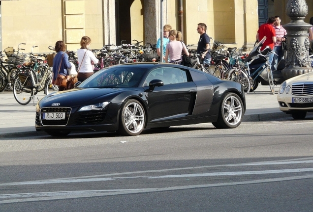 Audi R8