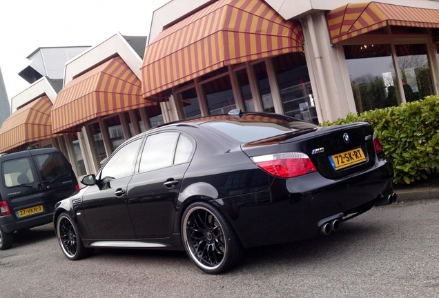 BMW M5 E60 2005