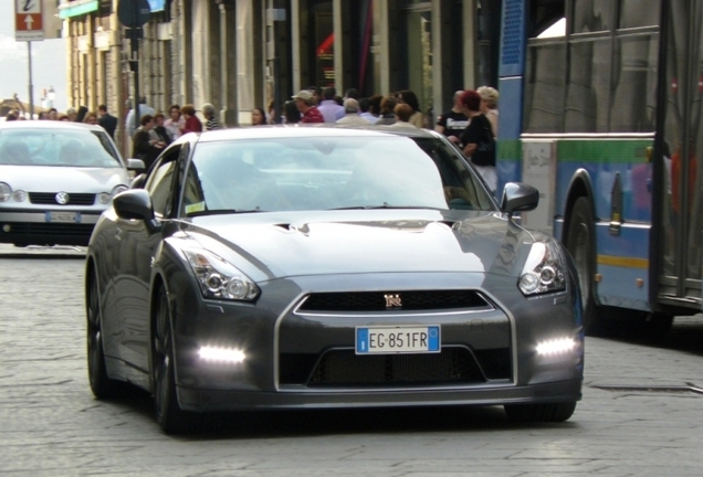 Nissan GT-R 2011