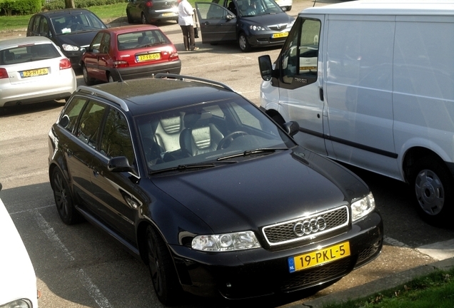 Audi RS4 Avant B5