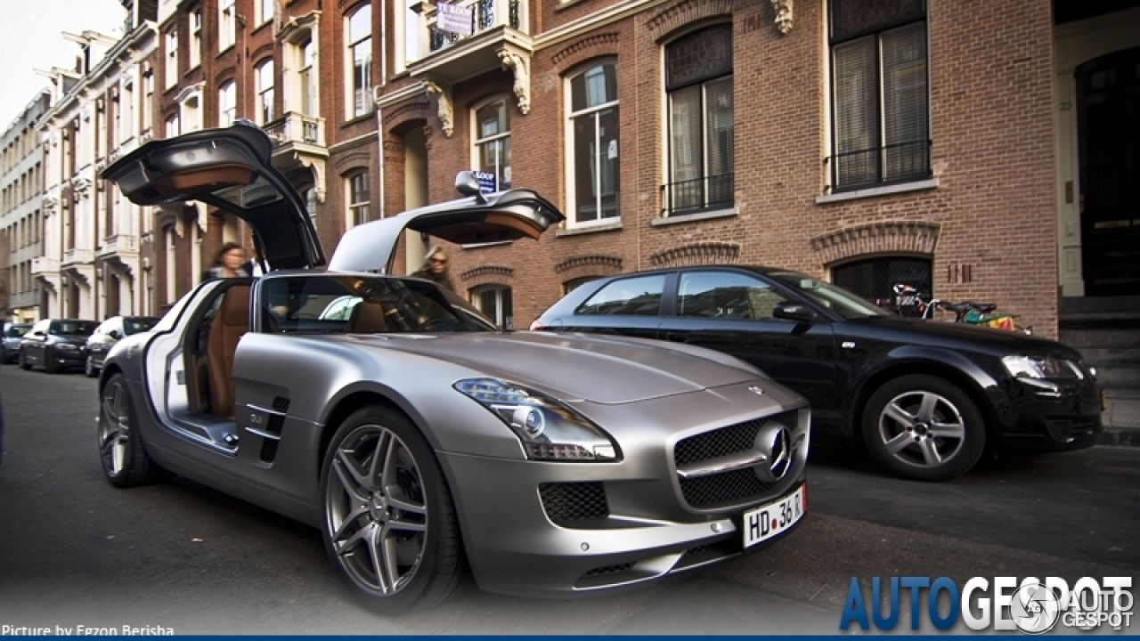 Mercedes-Benz SLS AMG