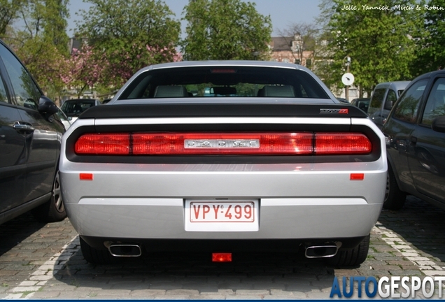 Dodge Challenger SRT-8