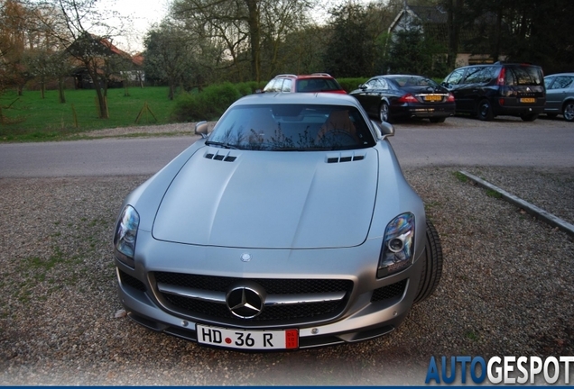 Mercedes-Benz SLS AMG