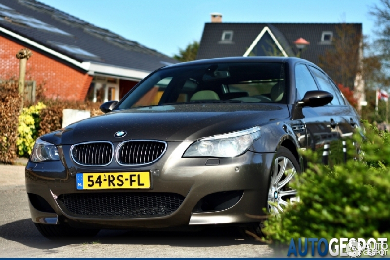 BMW M5 E60 2005