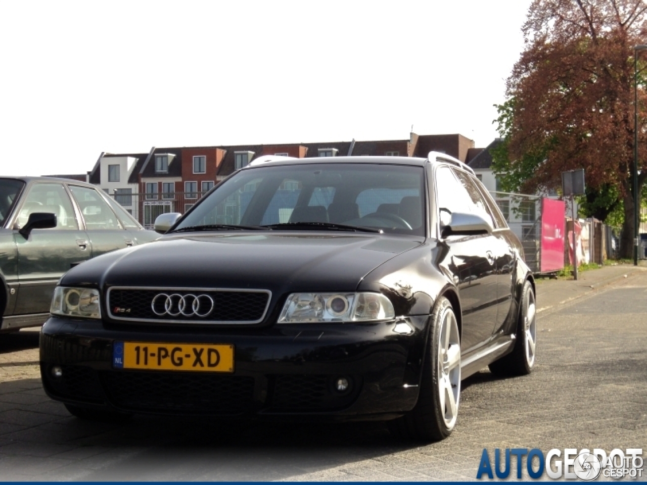 Audi RS4 Avant B5