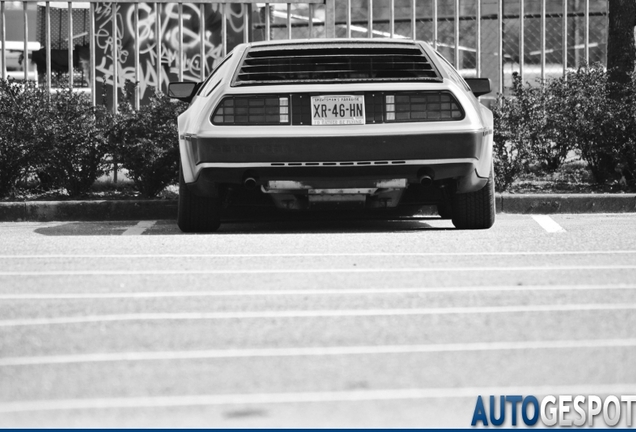 DeLorean DMC-12