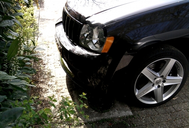 Jeep Grand Cherokee SRT-8 2005