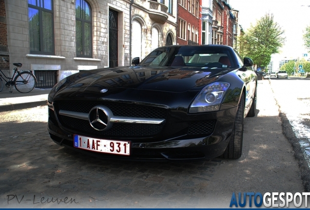 Mercedes-Benz SLS AMG