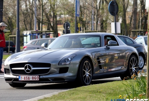 Mercedes-Benz SLS AMG