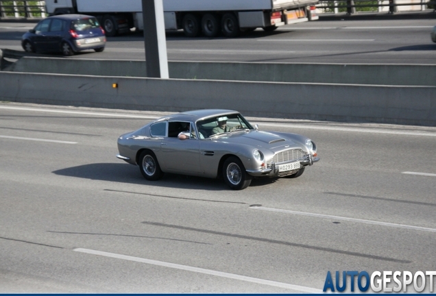 Aston Martin DB6 Vantage MKI