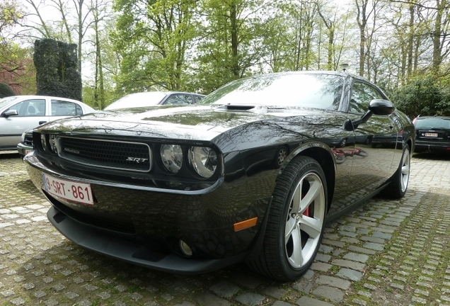 Dodge Challenger SRT-8