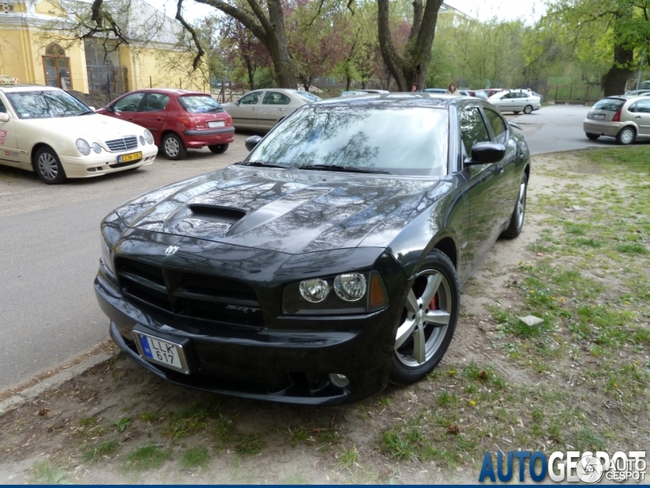 Dodge Charger SRT-8