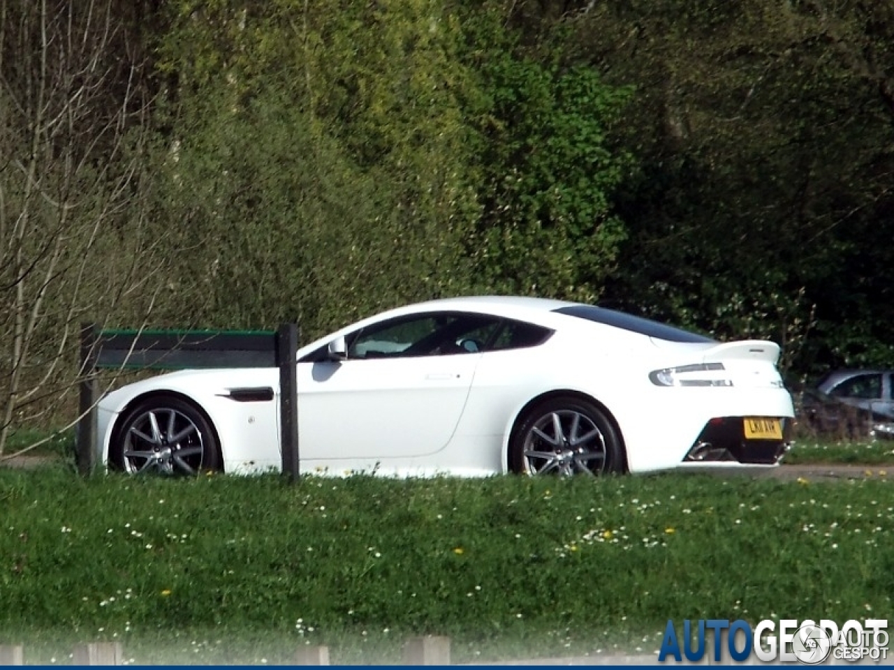 Aston Martin V8 Vantage S