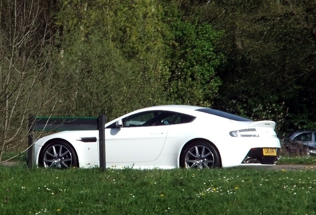 Aston Martin V8 Vantage S