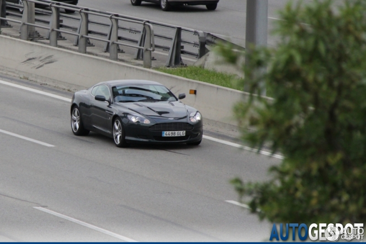 Aston Martin DB9