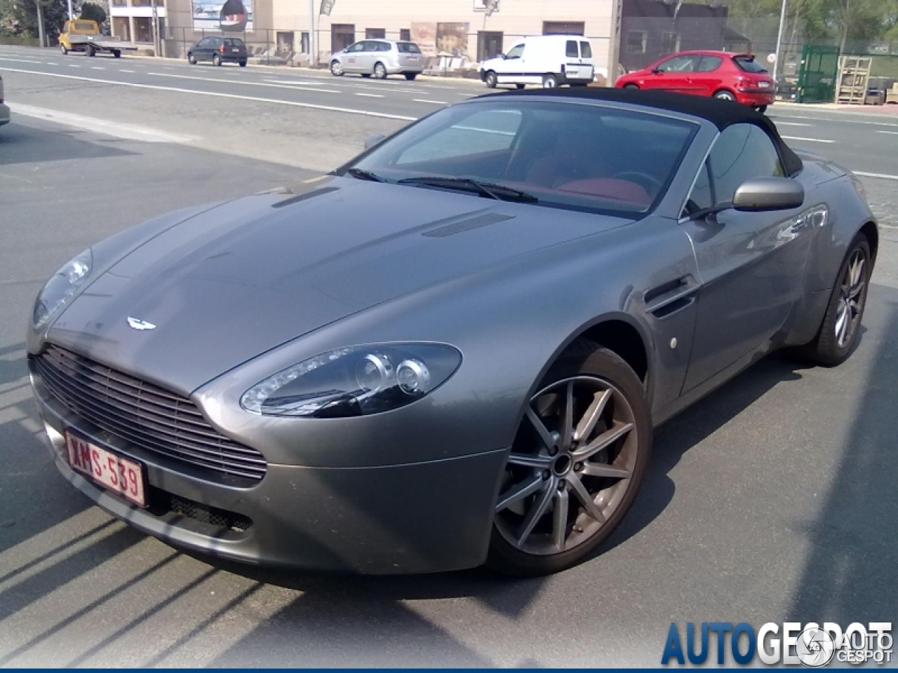 Aston Martin V8 Vantage Roadster