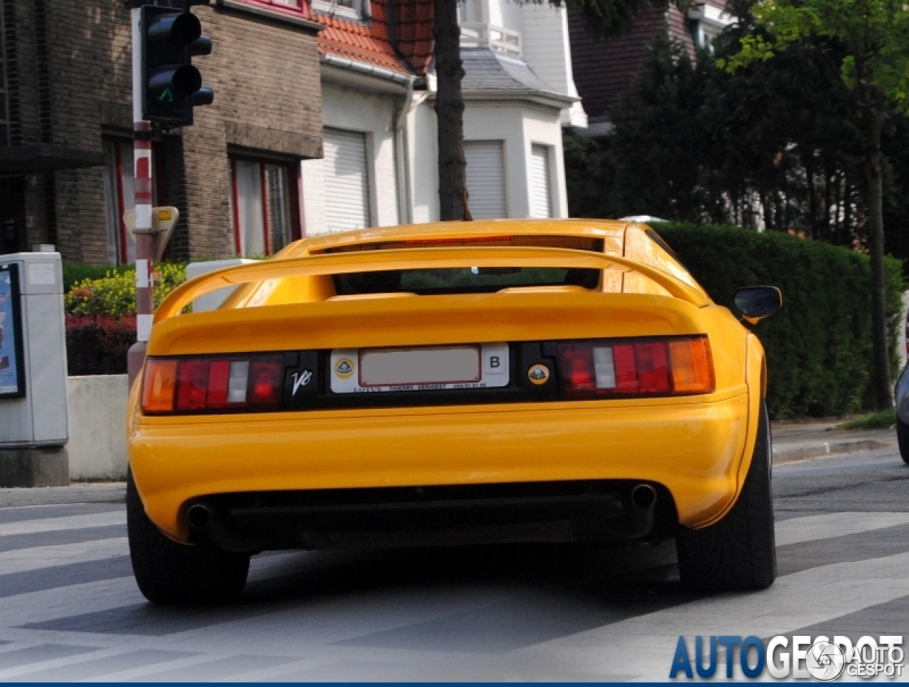 Lotus Esprit V8