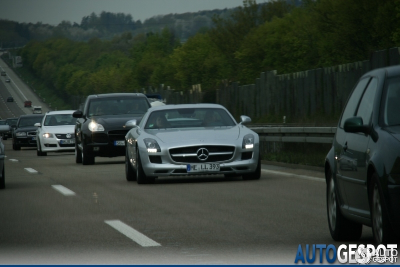 Mercedes-Benz SLS AMG