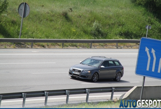 Audi RS4 Avant B7