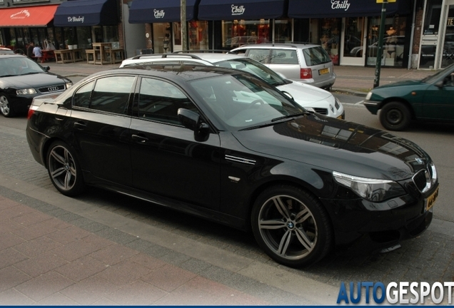 BMW M5 E60 2005