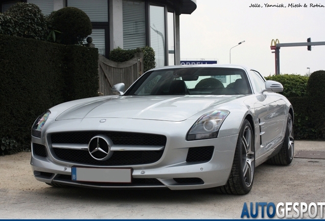 Mercedes-Benz SLS AMG