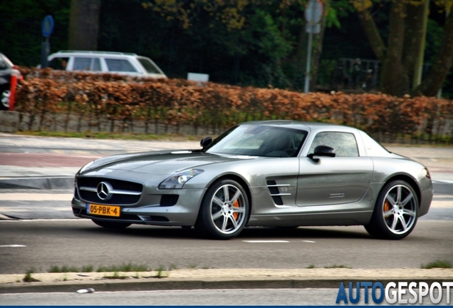 Mercedes-Benz SLS AMG