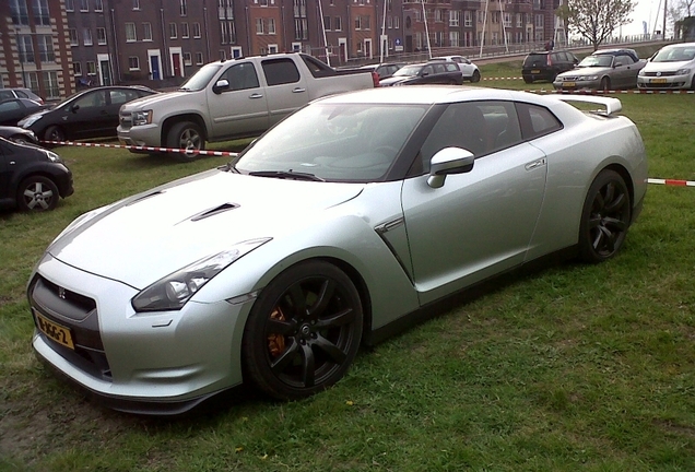 Nissan GT-R