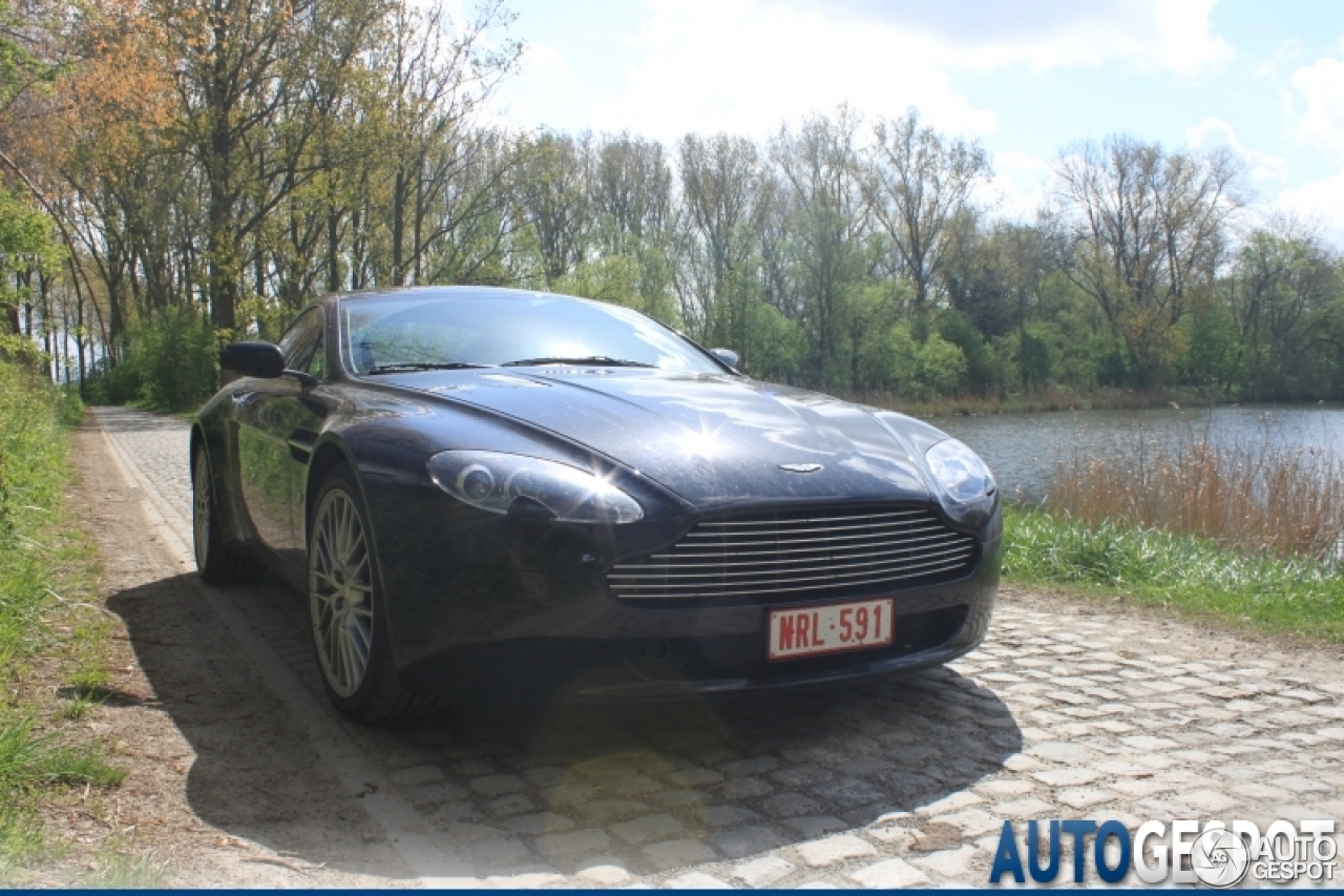 Aston Martin V8 Vantage