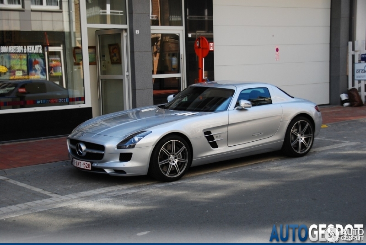 Mercedes-Benz SLS AMG